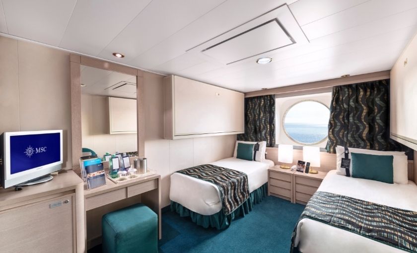 MSC Poesia buitenhut